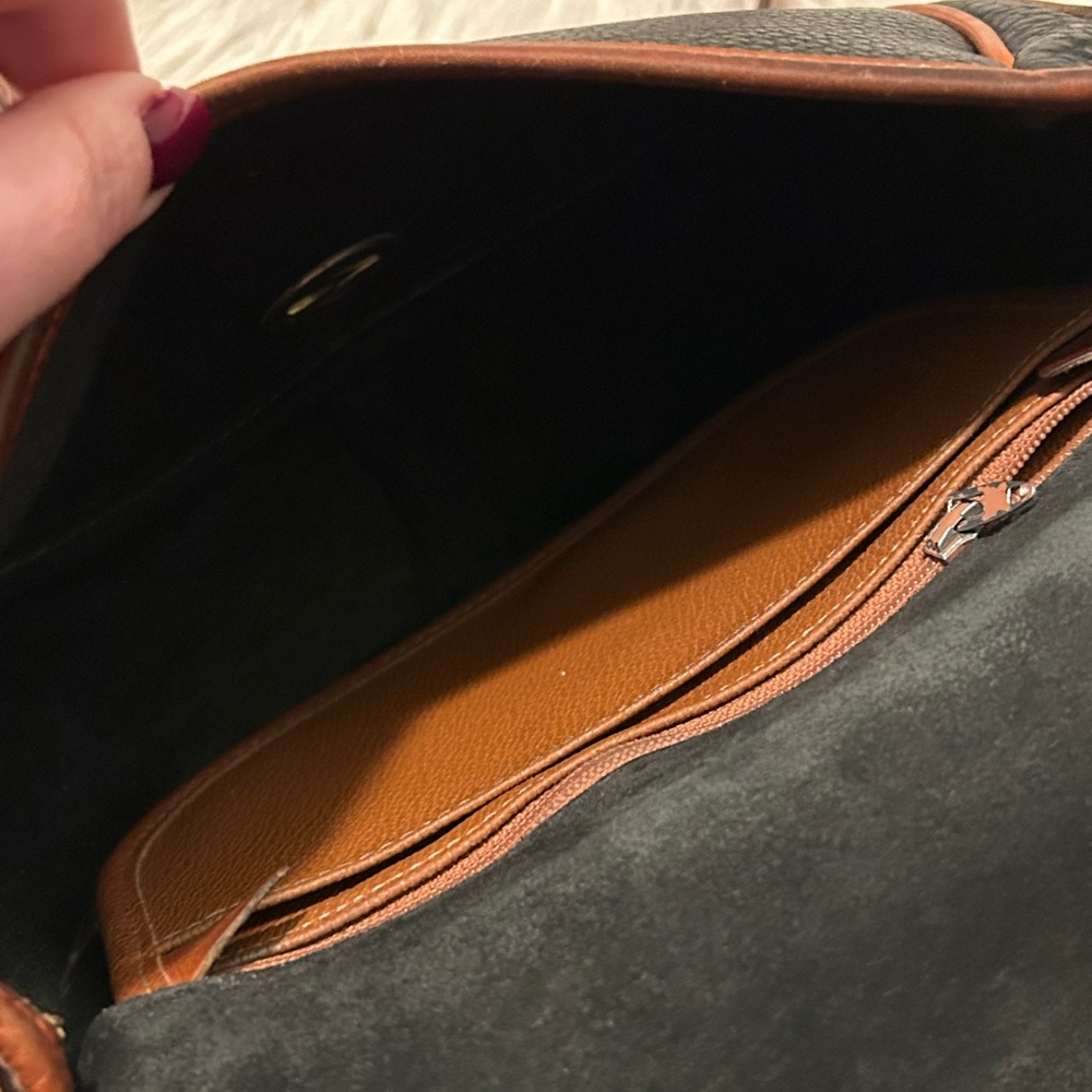 🔥SOLD🔥DOONEY AND BOURKE Vintage All Weather Leather Crossbody Purse - Picture 14 of 16